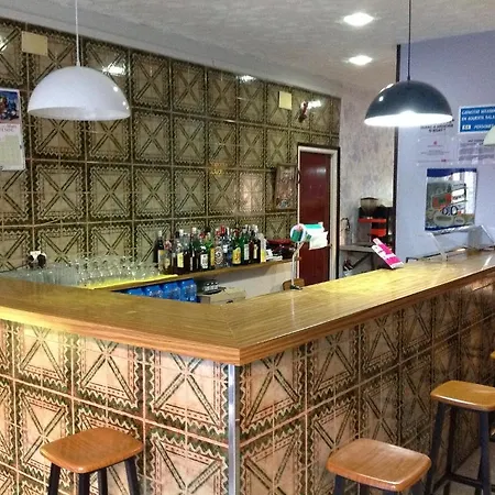Alhambra Inn *